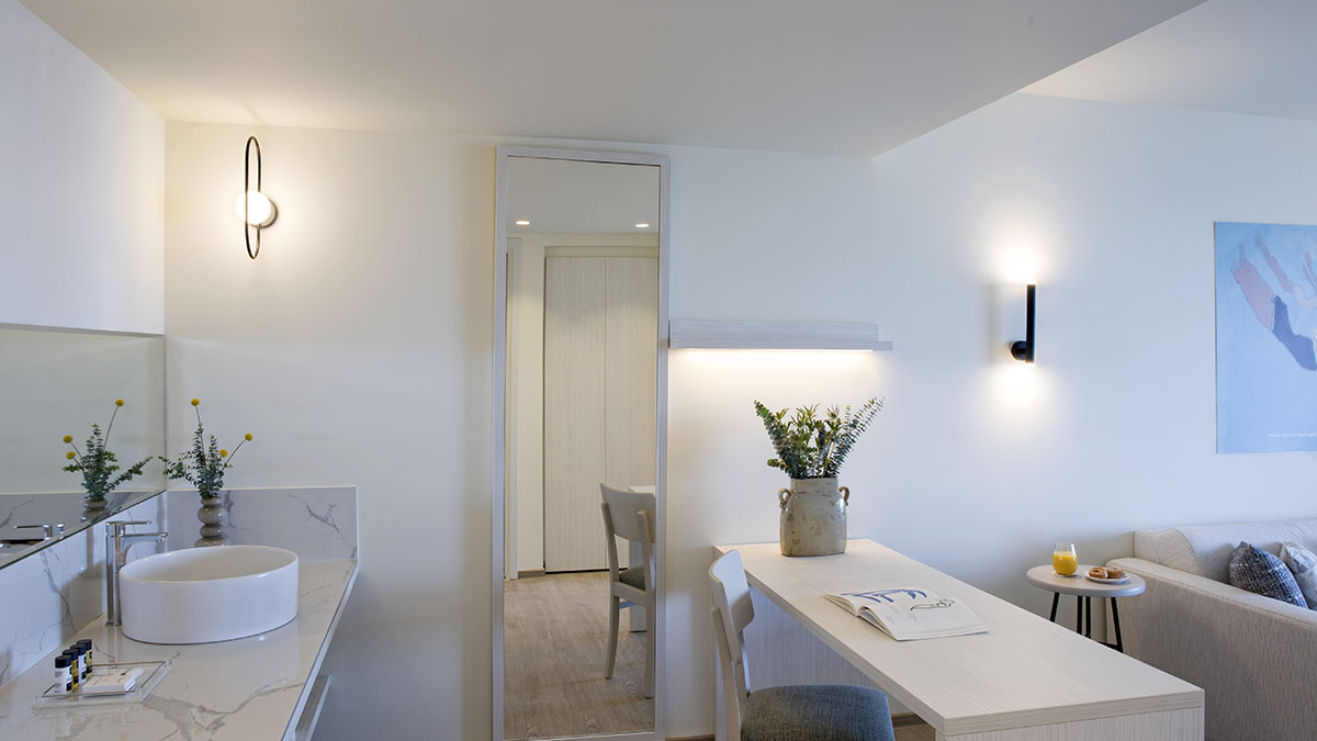 Family Room 2 Bedroom Pool View